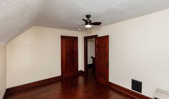605 Cottage St, Adel, IA 50003