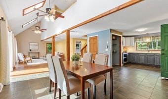 941 Doe Valley Rd, Athol, MA 01331