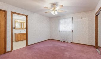 510 W Richway Dr, Albert Lea, MN 56007