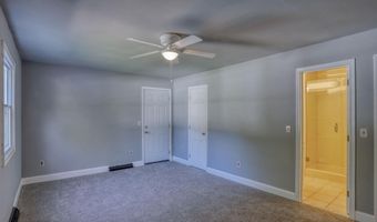 123 CANDLEWICKE Dr, Dover, DE 19901