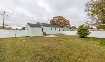189 Poplar Dr, Cranston, RI 02920