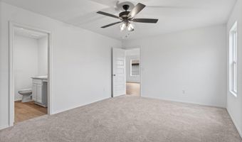 8056 Chesapeake Trl, Bauxite, AR 72011