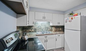 1315 Lake Dr, Ashland, OH 44805