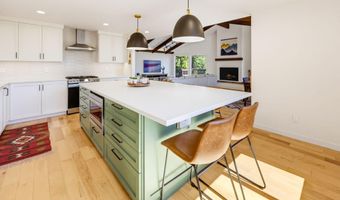 1509 Woodland Dr, Ashland, OR 97520