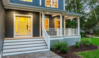 44 Saddlebrook Dr, Warwick, RI 02818