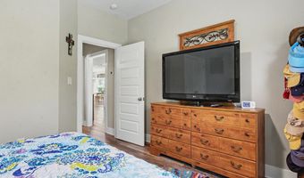 5114 Oak St, Bay St. Louis, MS 39520