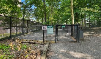 5904 MOUNT EAGLE Dr 108B, Alexandria, VA 22303