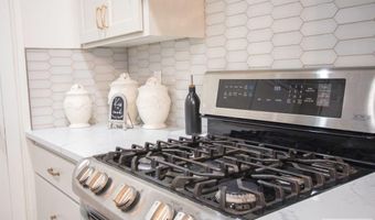 4900 Torcello Dr, Ammon, ID 83406