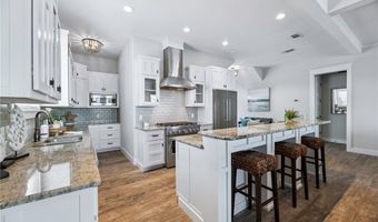 1009 Fiji Dr, Rockport, TX 78382