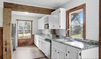 3342 Dumont Lake Dr, Allegan, MI 49010