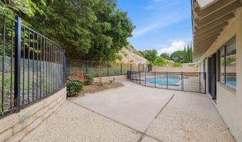 4011 Defender, Agoura Hills, CA 91301