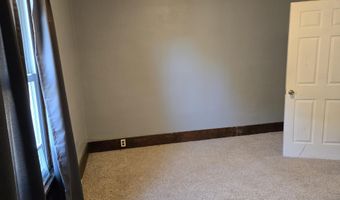 909 W 4th St, Bicknell, IN 47512