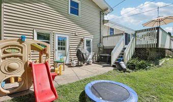 523 Maplewood Dr, Antioch, IL 60002