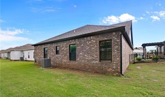 2104 SW Huntwick Ave, Bentonville, AR 72713