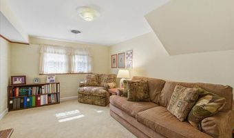 4703 EXETER St, Annandale, VA 22003