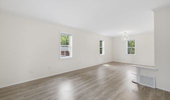 53 Prospect St, Bloomfield, CT 06002