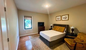 542 N Kilkea Dr, Los Angeles, CA 90048