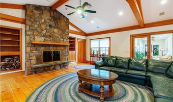 208 Tourtellot Hill Rd, Glocester, RI 02814