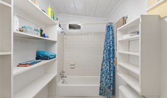 99-139 Napuanani Rd 2, Aiea, HI 96701