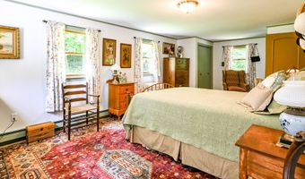 852 Pequawket Trl, Baldwin, ME 04091