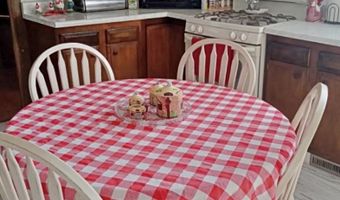 1018 W 1st St, Bicknell, IN 47512