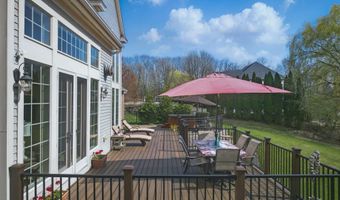 7 Champagne Ter, Bedford, NH 03110