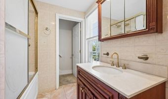 146 N Sussex St, Andover, NJ 07801