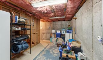 130 Village Hill Ln, North Kingstown, RI 02852