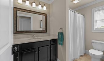 5 Lowndes St, Newport, RI 02840