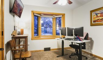 1431 Dick Dr, Aberdeen, SD 57401