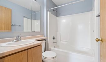 26590 W Catalpa Rd, Antioch, IL 60002