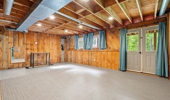 941 Doe Valley Rd, Athol, MA 01331
