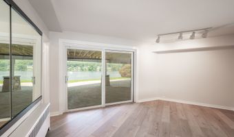 100 N Lake Shore Dr, Brookfield, CT 06804