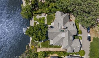 2210 Triunfo Pl, Agoura Hills, CA 91301
