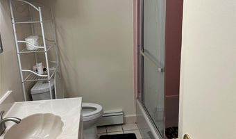 700 Broadway 5, Amityville, NY 11701