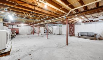 6 Victoria Dr, Colchester, CT 06415
