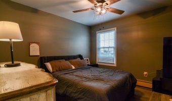 61 Yardarm Ct, Bayville, NJ 08721