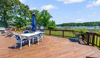 738 Dawson Creek Rd, Arapahoe, NC 28510