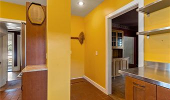 120 Smith St, Cranston, RI 02905