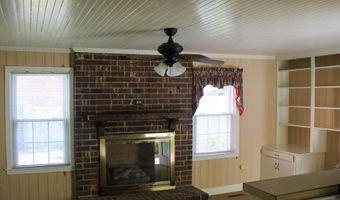 4237 Washington St, Ayden, NC 28513