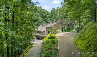 221 White Oak Trl, Banner Elk, NC 28604
