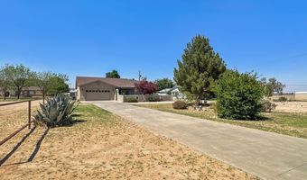 808 E Chapman Rd, Carlsbad, NM 88220