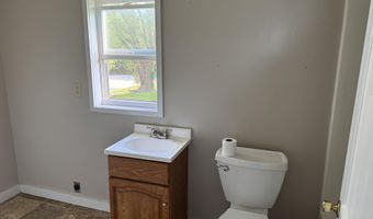 107 N Lister St, Ava, MO 65608