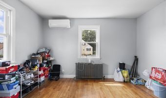 620 Granfield Ave, Bridgeport, CT 06610