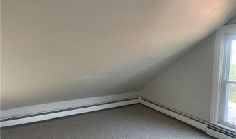 4 Brayton Ct 2L, Cumberland, RI 02864