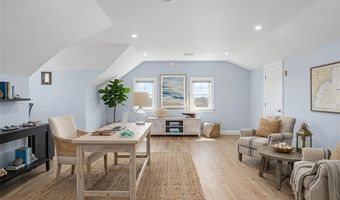 1046 Ocean Rd, Narragansett, RI 02882