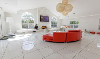 255 Fieldcrest St, Ann Arbor, MI 48103