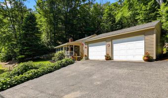 63 Lake Shore Dr, Barnstead, NH 03225