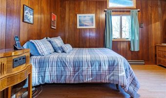 35 Sunset Ave, North Kingstown, RI 02874