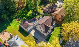 2200 S GREENVIEW St, Appleton, WI 54915